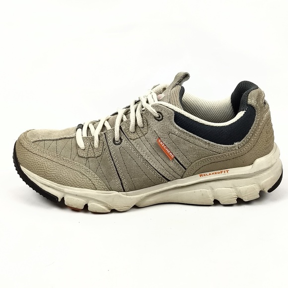 relaxed fit skechers shoes
